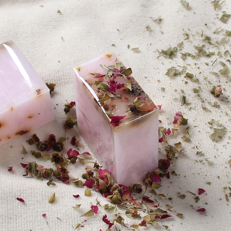 跨境供应精油手工皂玫瑰花瓣精油皂手工皂补水保湿卸妆洁面皂订制