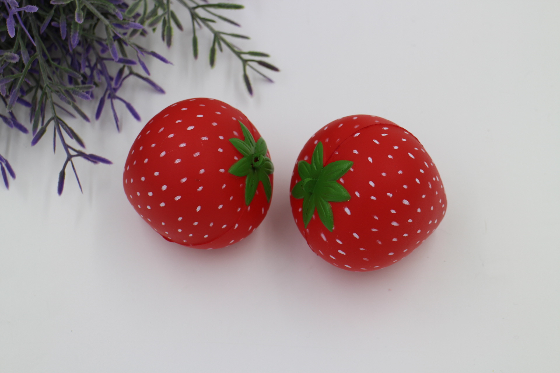 pu慢回弹草莓手机挂件 新款仿真发泡玩具 仿真水果蔬菜