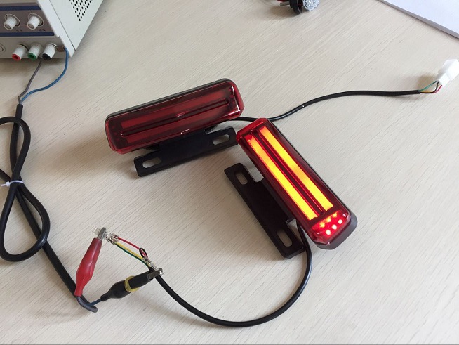 哈雷尾灯电动车led车灯
