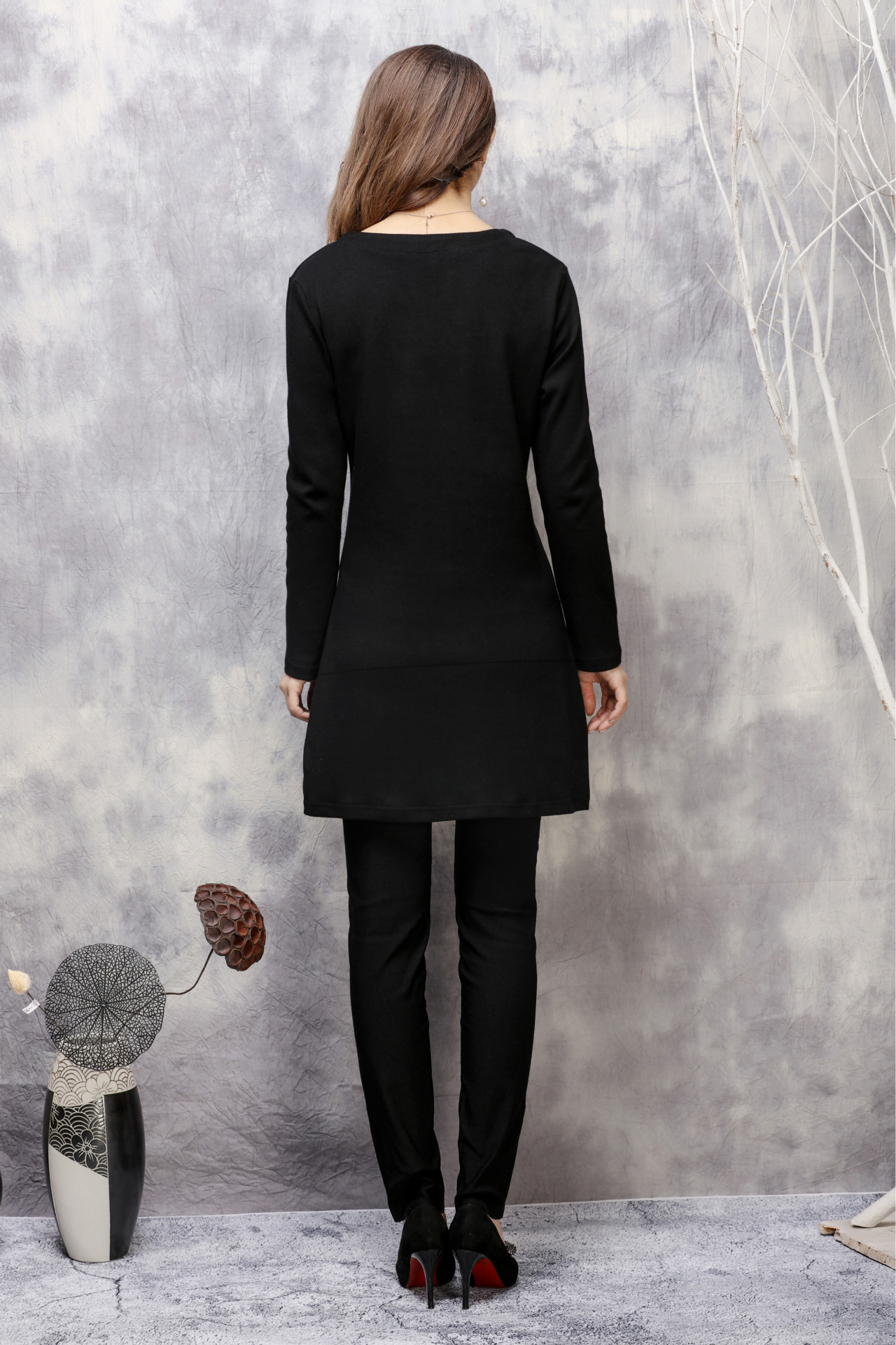 厂家绣花春秋季女连衣裙长袖中年妈妈装品牌秋冬女装批发代理 款式