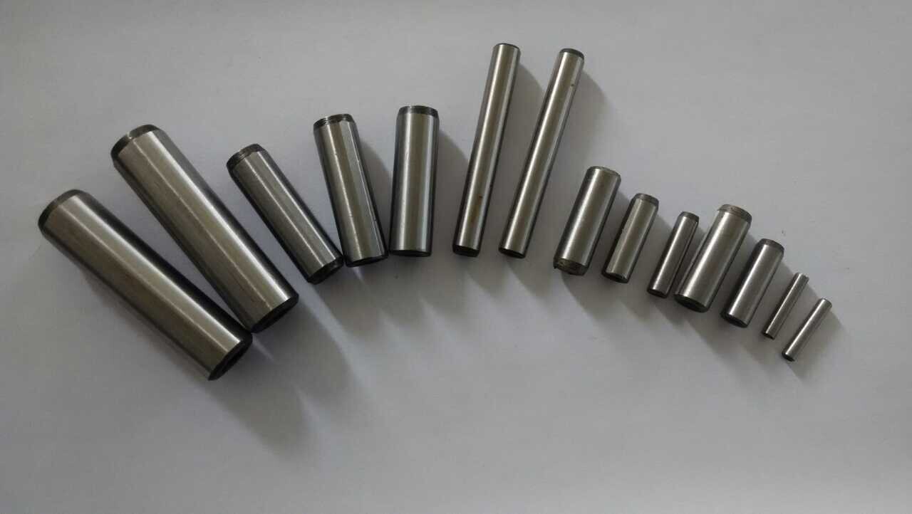 厂家供应各种圆柱销,销子,定位销,轴,精密轴,非标圆柱销