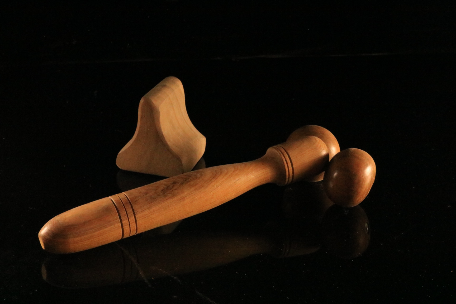 批发越南香木按摩器手动拉滚轮木质按摩2轮