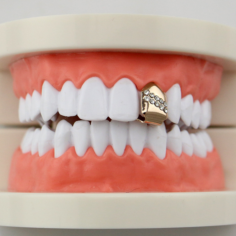 hip hop 18k电镀镶钻单颗金属牙套男女适用嘻哈牙套吸血鬼假牙