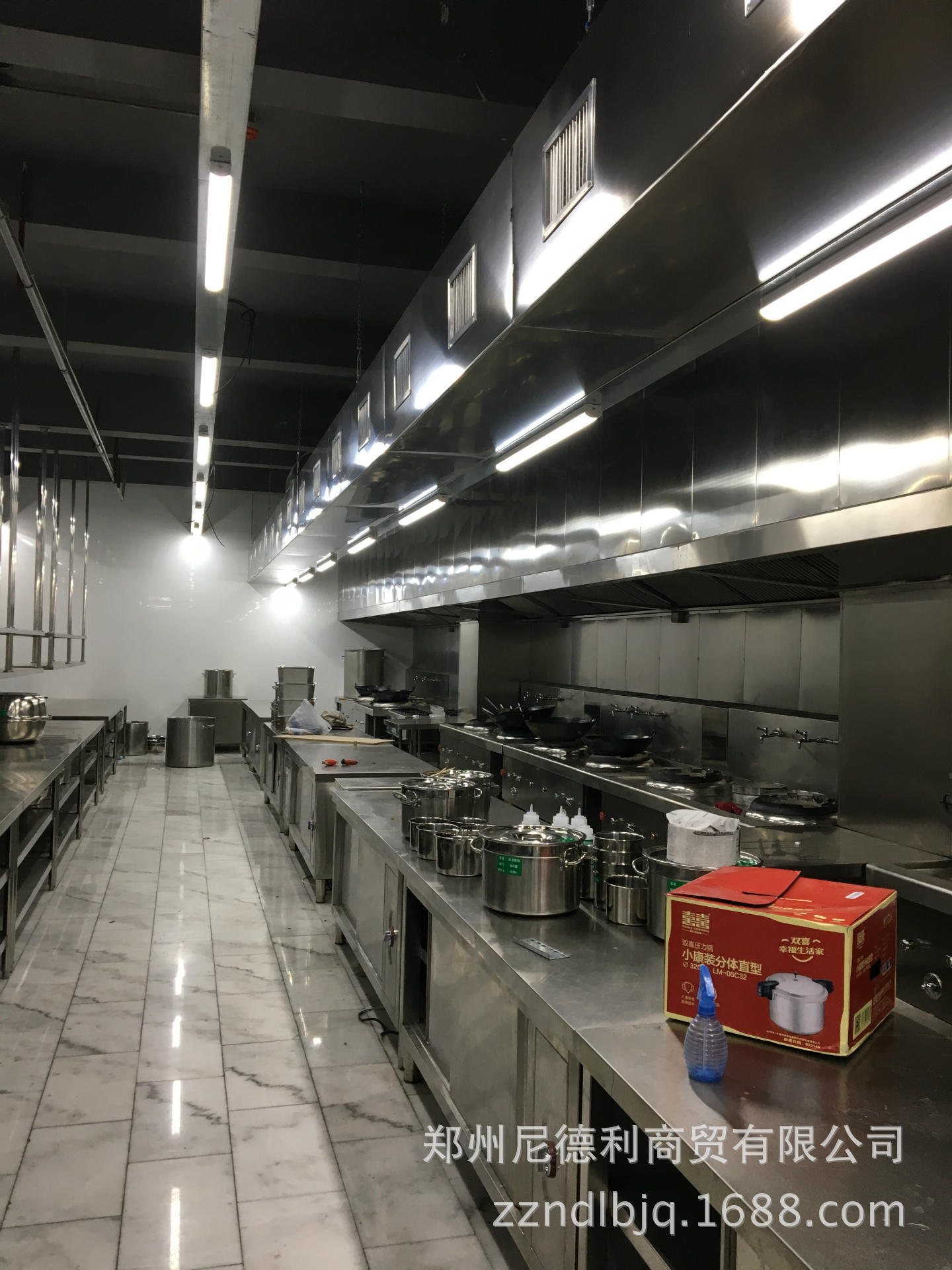 液化气报警器饭店后厨安装普通款可燃气体泄漏探测报警器带联动