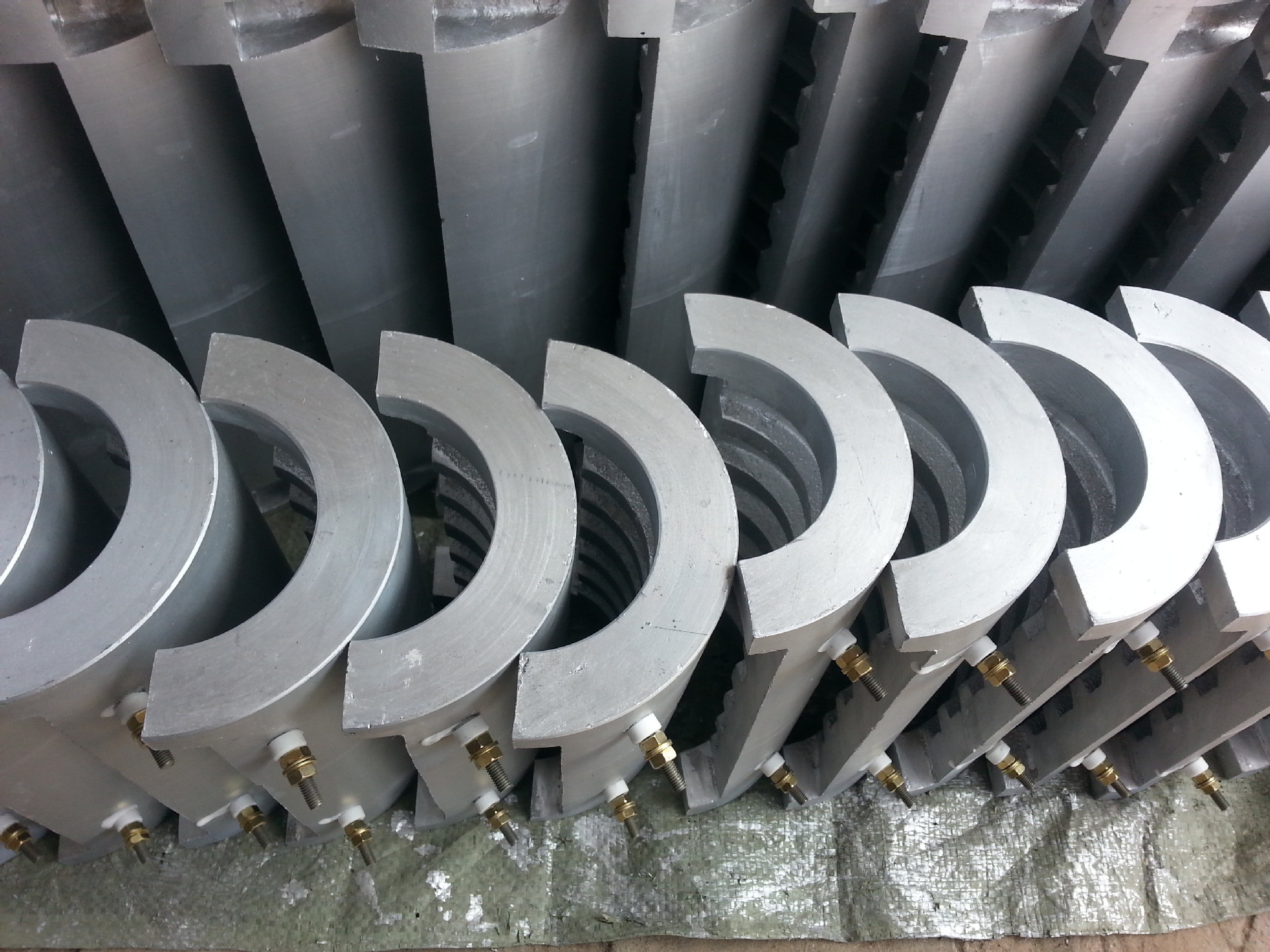 铸铝加热圈 电缆机械铸铝加热圈 水冷式带风槽电缆铸铝加热圈