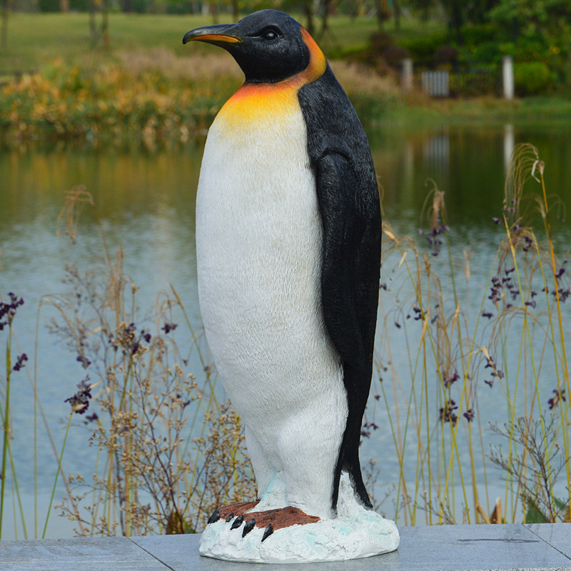 仿真企鹅摆件玻璃钢工艺品园林景观雕塑场景小品制作商超装饰品
