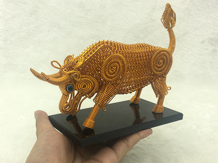 【车载牛】新奇特创意小商品金属丝diy手编手工艺品生肖动物模型