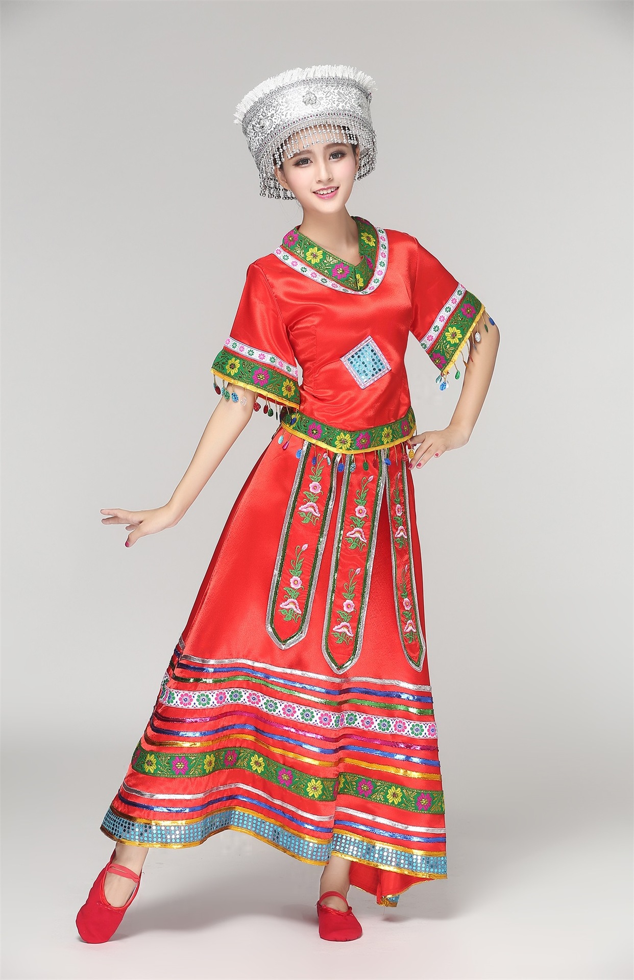新苗族女装少数民族演出服土家族舞蹈服装壮族服装长款百褶裙促销