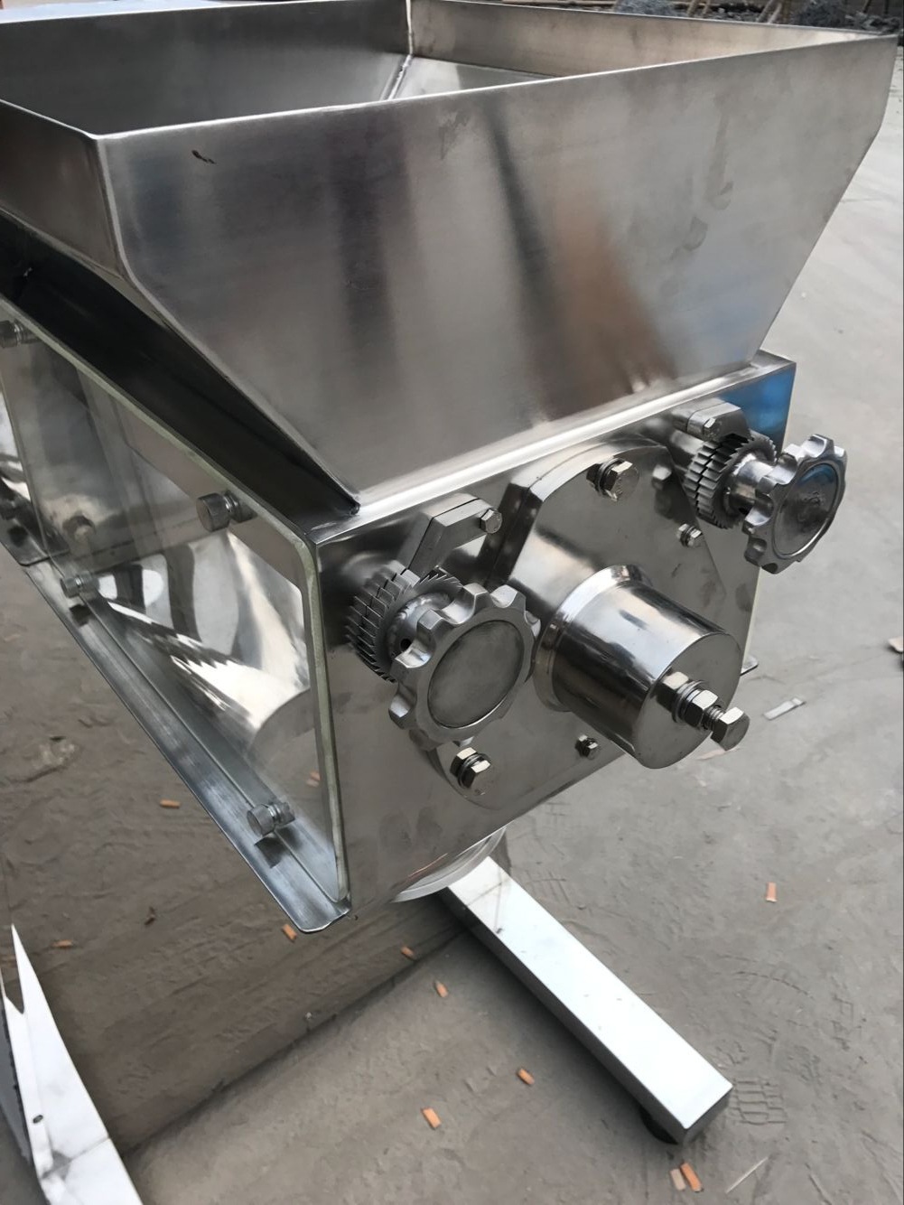 制药/食品专用摇摆式制粒机 yk-160摇摆式颗粒机 冲剂颗粒制粒机