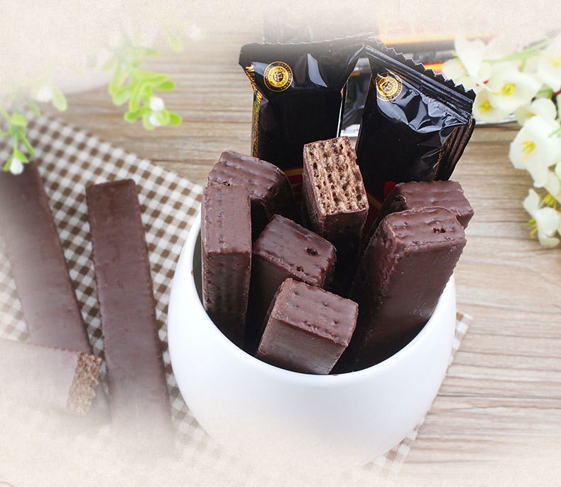 一盒包邮 印尼进口食品 纳宝帝mine我的榛子味威化巧克力240g批发