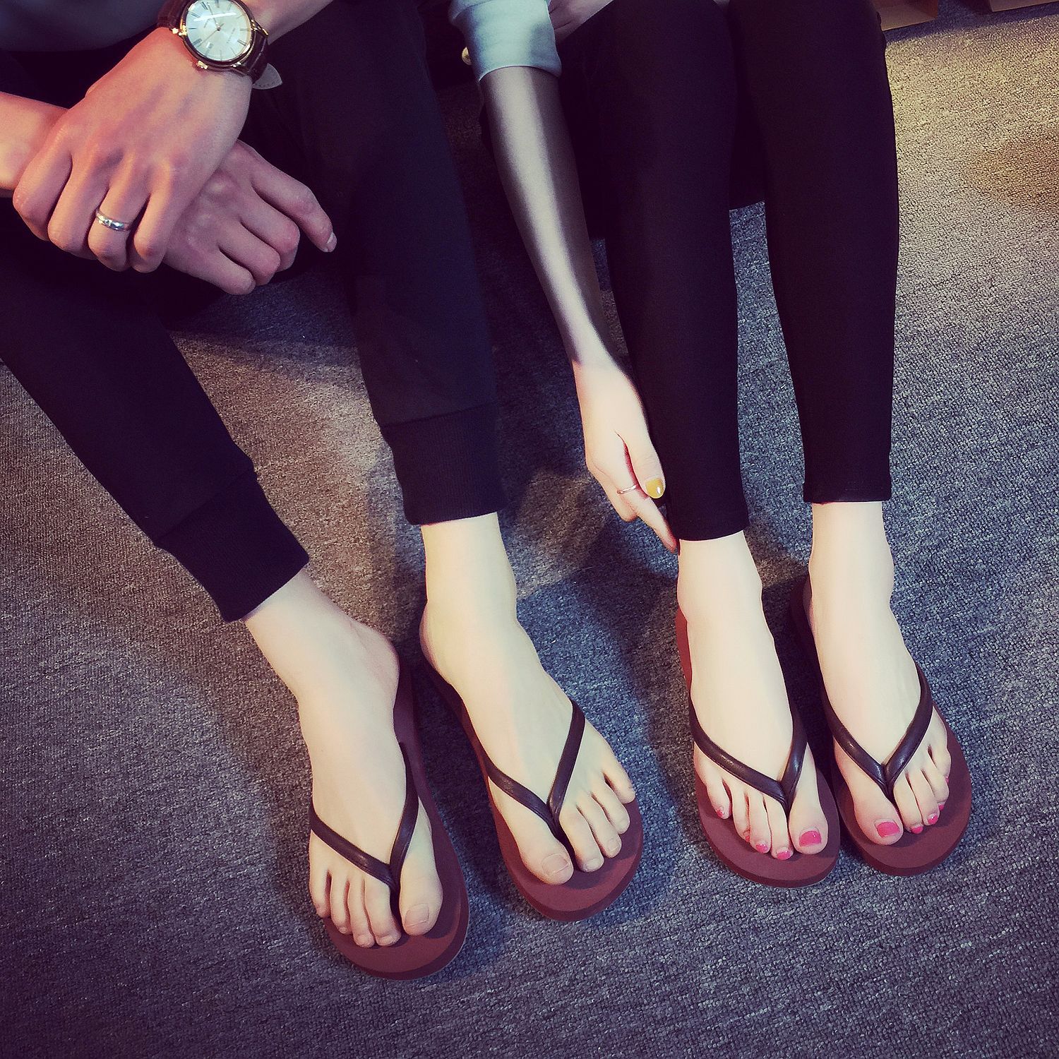 休闲百搭情侣人字拖女夏拖鞋夹趾外穿男女拖鞋沙滩鞋凉拖鞋女外穿