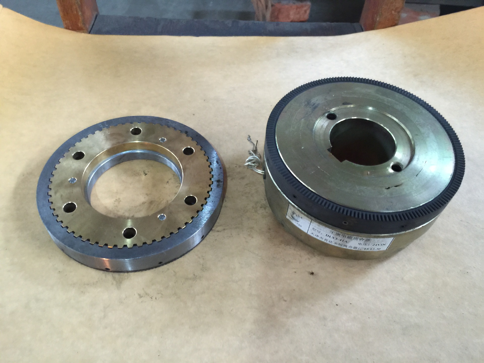 牙嵌式电磁离合器--dly3-63a--可替代三木电磁齿式离合器546