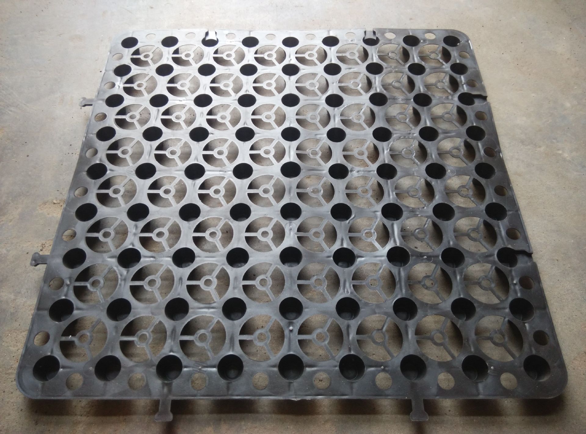 热销推荐 地下车库顶板绿化塑料滤水板 2公分hdpe滤水板