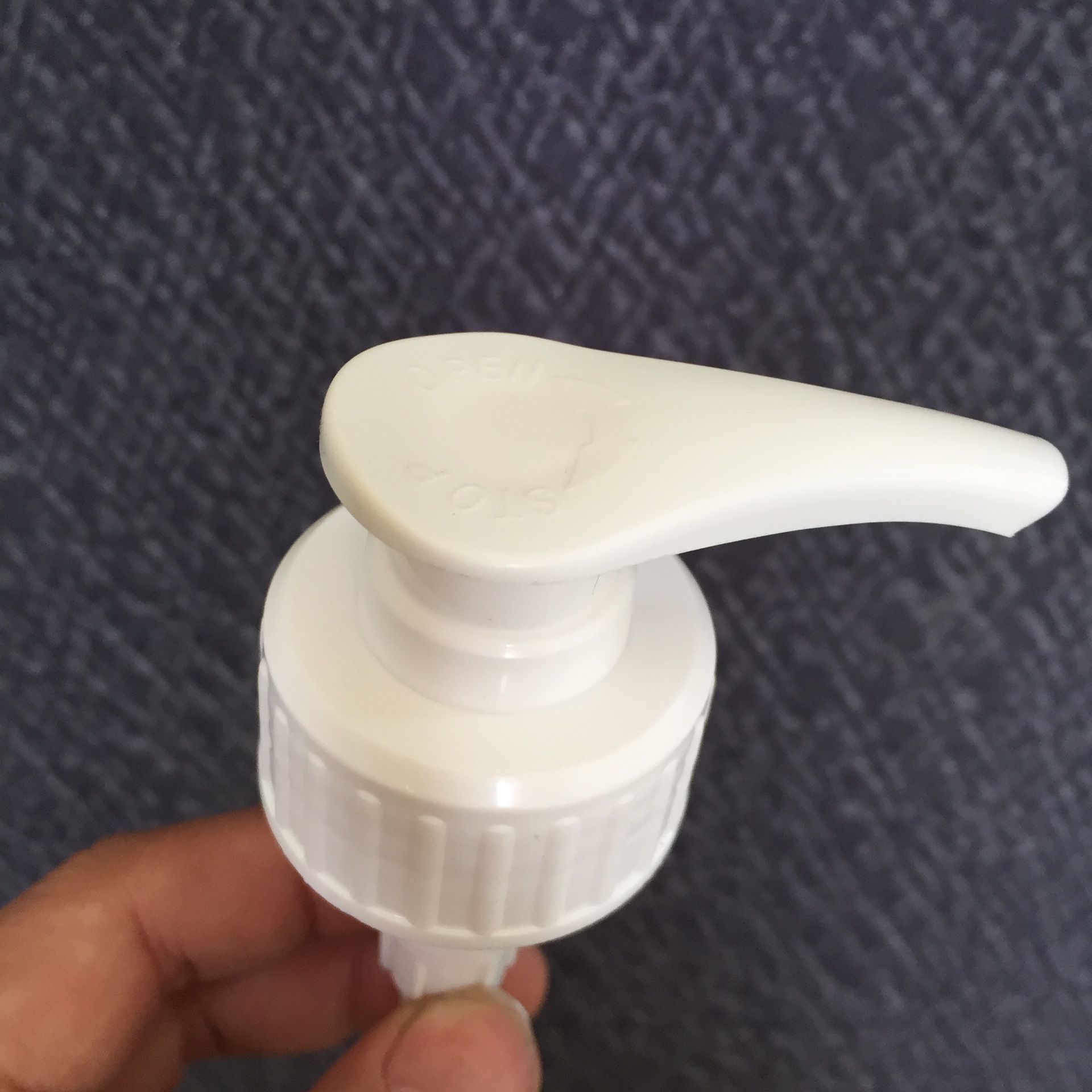 洗发水泵头 洗手液泵头 塑料喷头 泵头 38-410扁嘴 38牙扁嘴