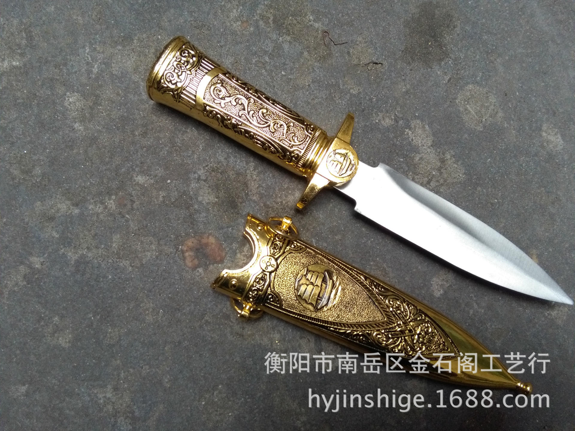 批发蒙古刀 古特色花纹弯刀 狼身图案蒙古刀 高档摆饰刀剑 未开刃