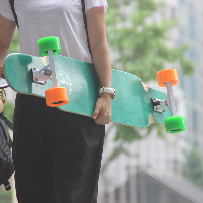 跨境专供鹭炫长板skateboy 刷街dancing板男女生舞板4轮成人滑板