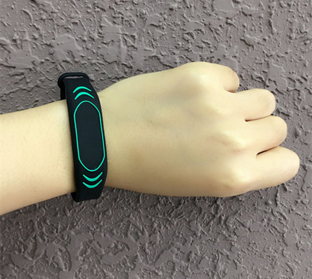 厂家直供 专款专色手环腕带 健身房俱乐部腕带卡 多种芯片可定制