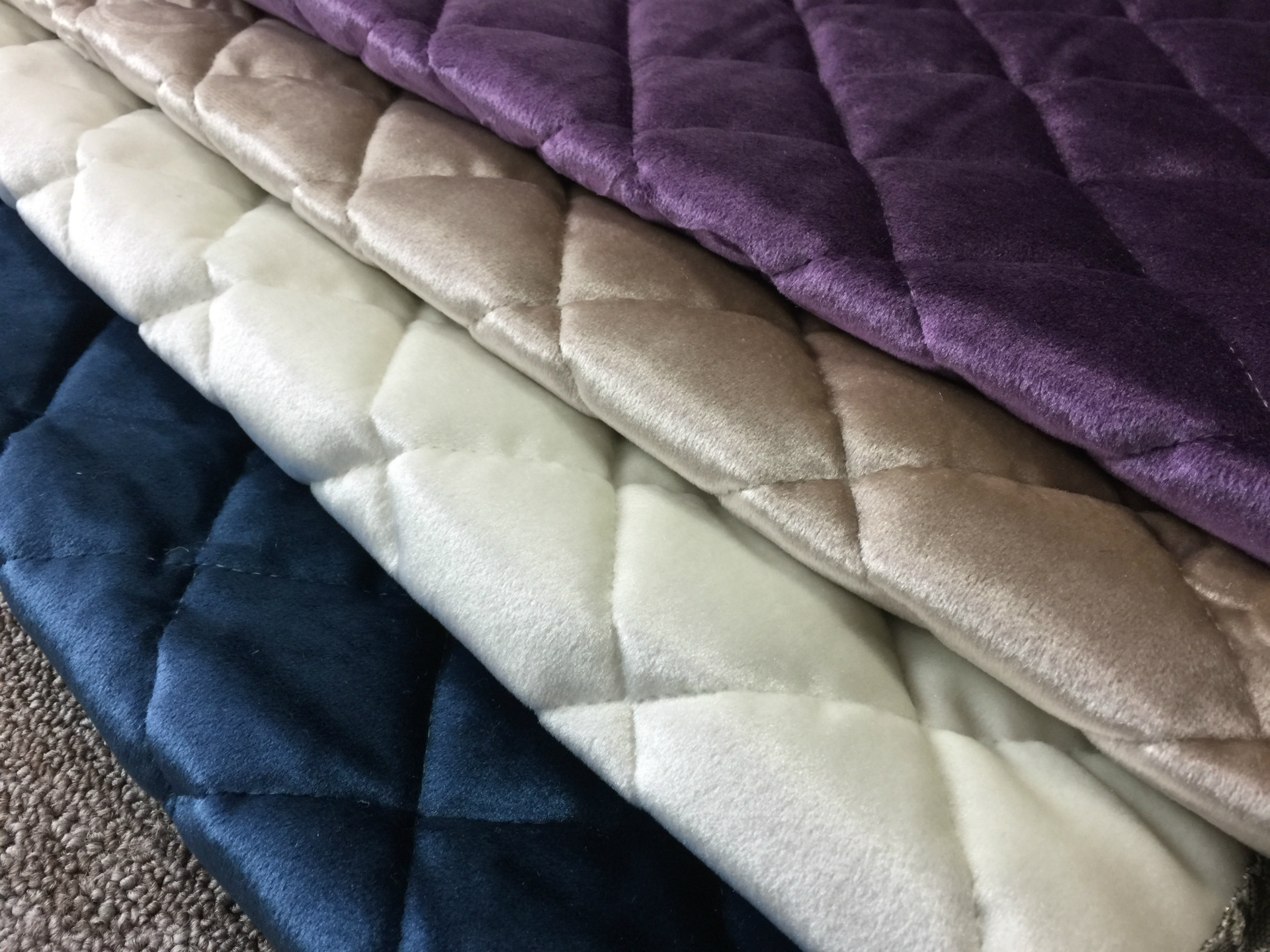 【米莱娅】绗缝沙发垫布料批发意大利绒防滑底有夹层棉花加厚爆款