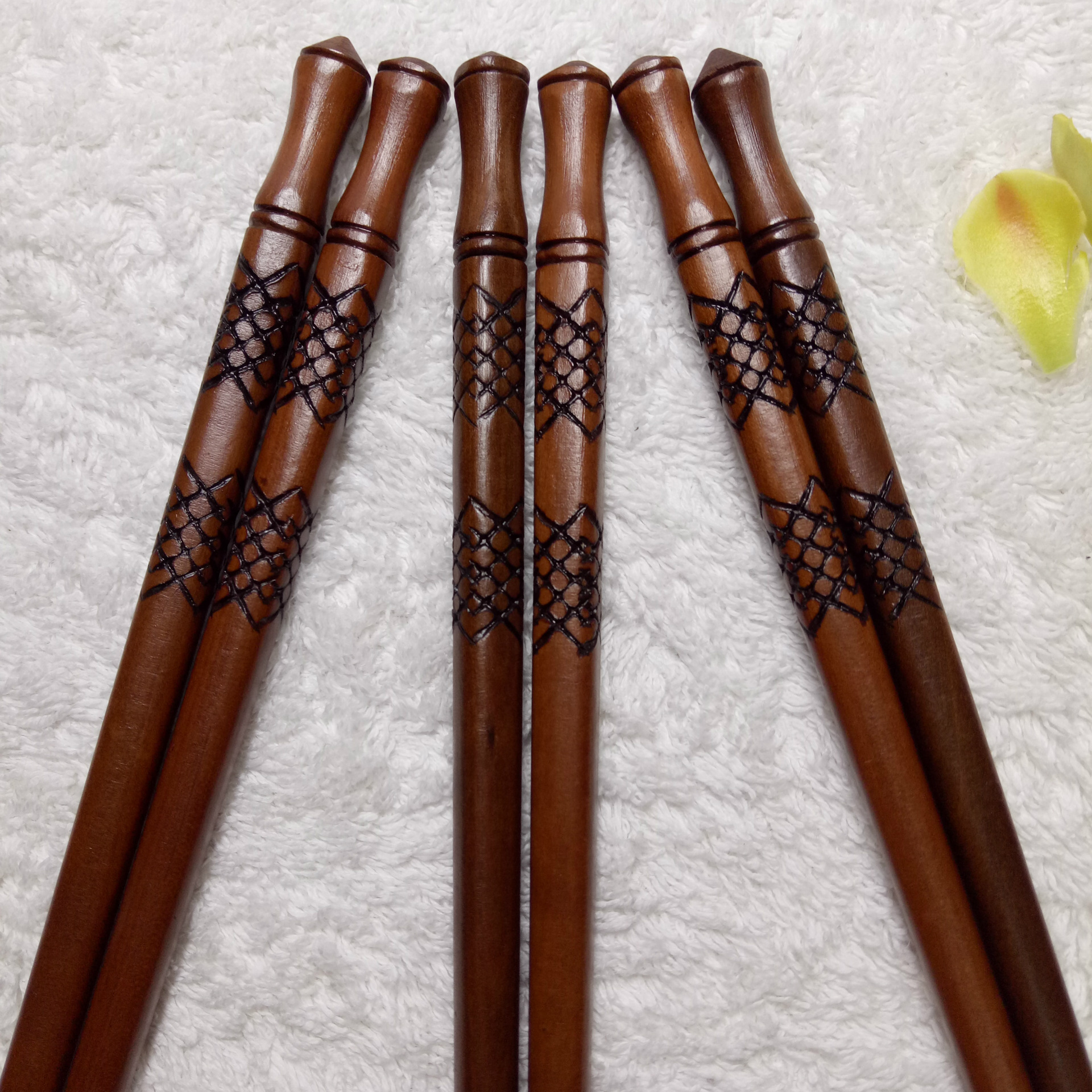 厂家批发 中式木筷子磨花圆头创意筷子酒店家用餐具可定制