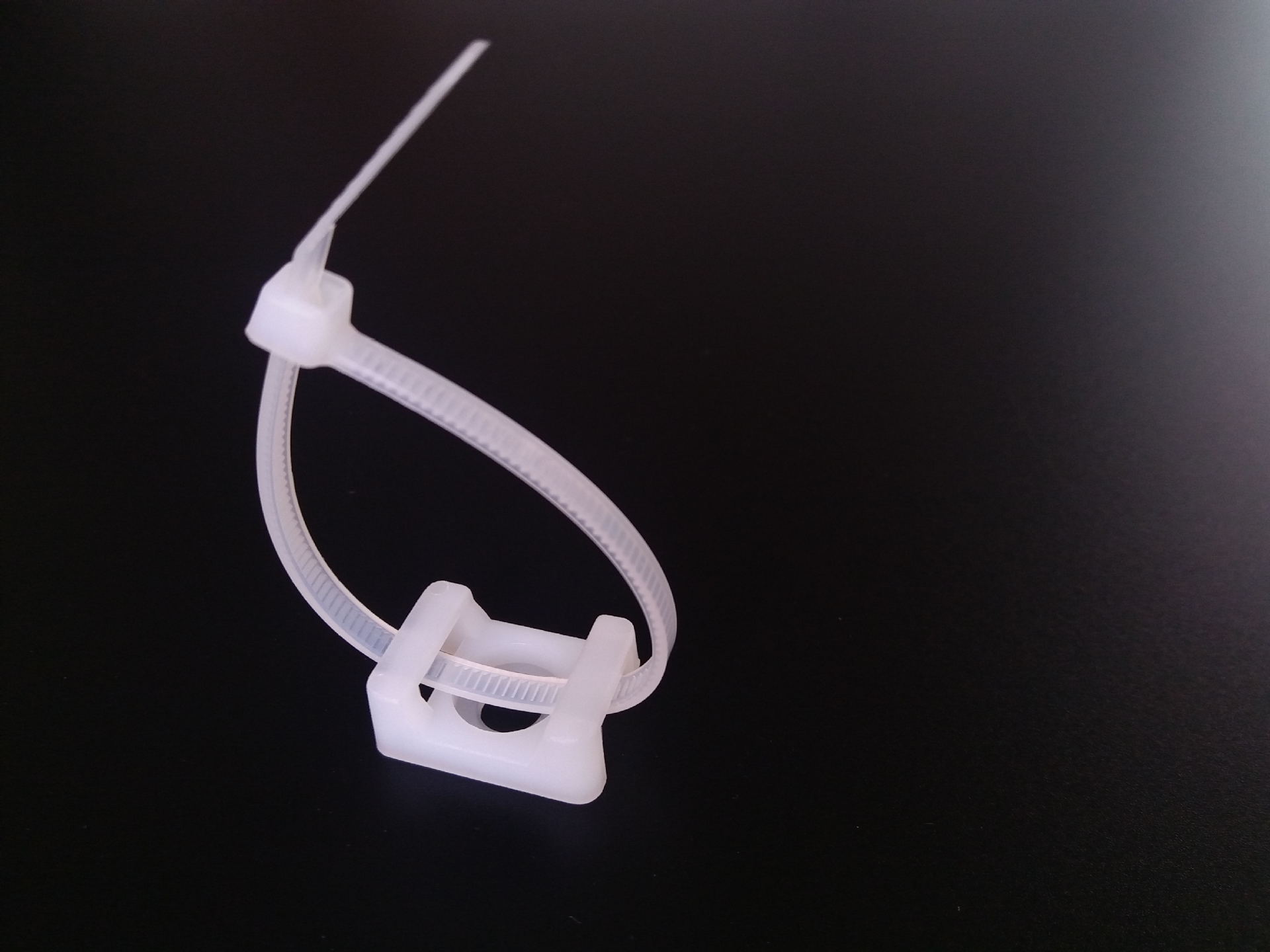 chd-1s扎带固定座方型固定座马鞍型固定座厂家直销