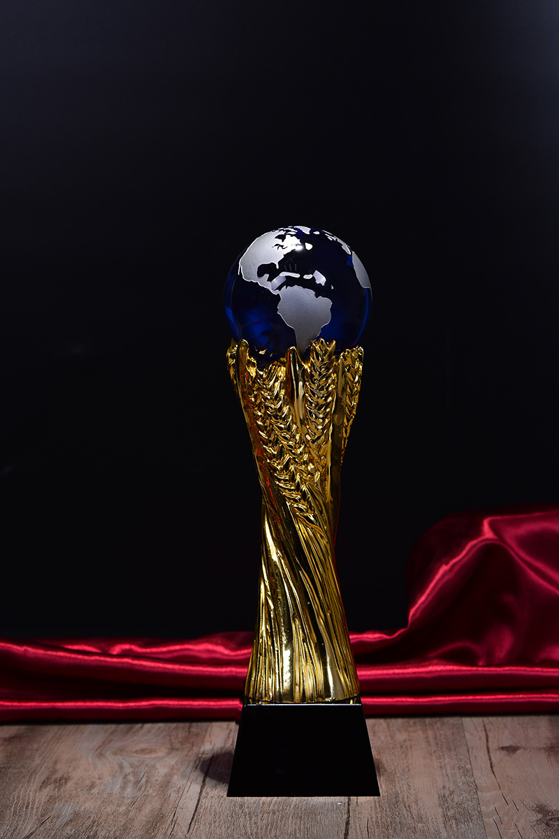 水晶金属树脂工艺品 球体奖杯奖杯制做 足球运动奖杯水晶摆件