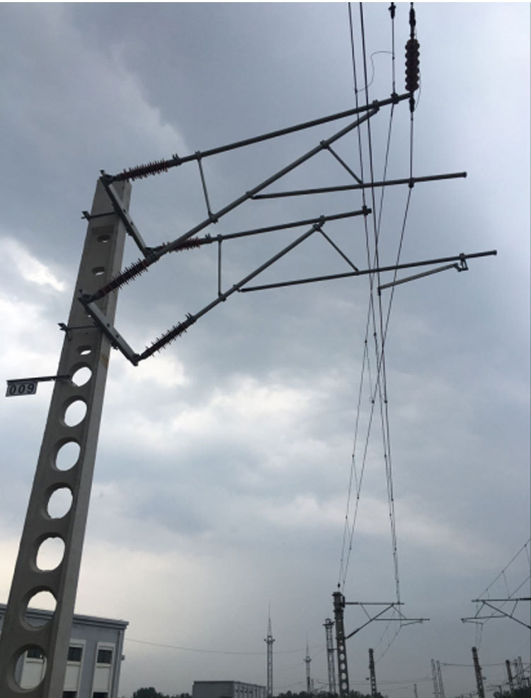 用途: 也称抢修铁塔,用于电气化铁路区段接触网支柱 倒杆时,临时替代