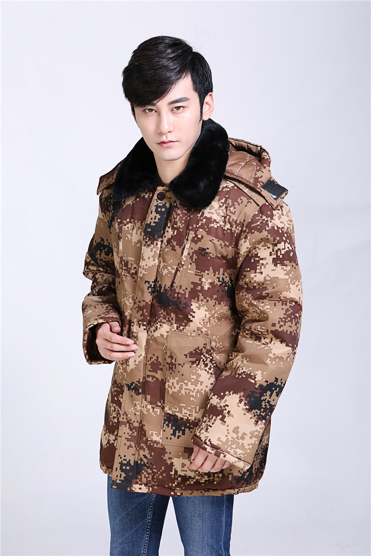 冬季加厚大码中长款荒漠迷彩服棉袄劳保保暖冷库工作防寒军大衣男