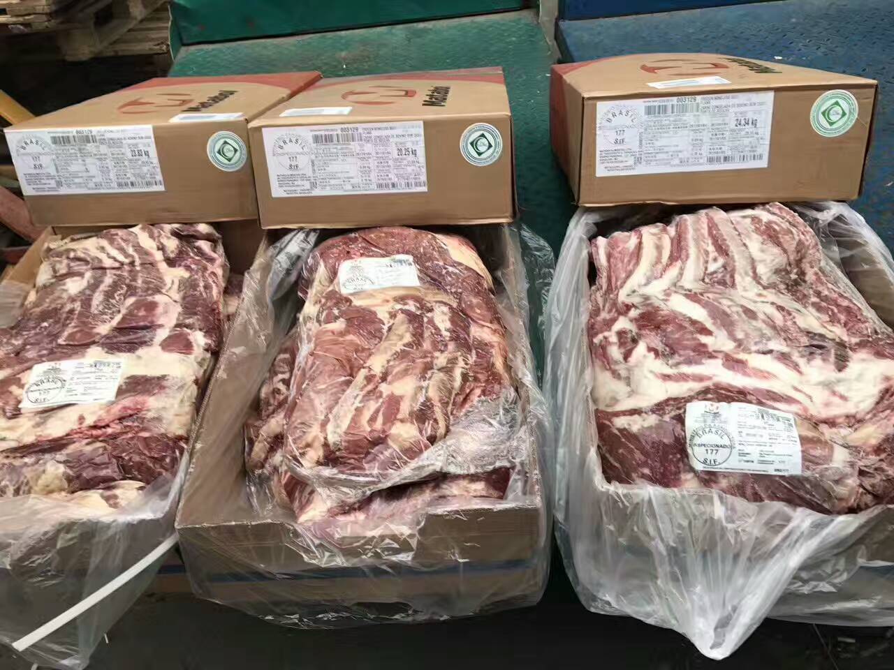 巴西177厂冷冻牛腩去骨牛肉冷冻生鲜牛肉饭店拉面整件出售25公斤