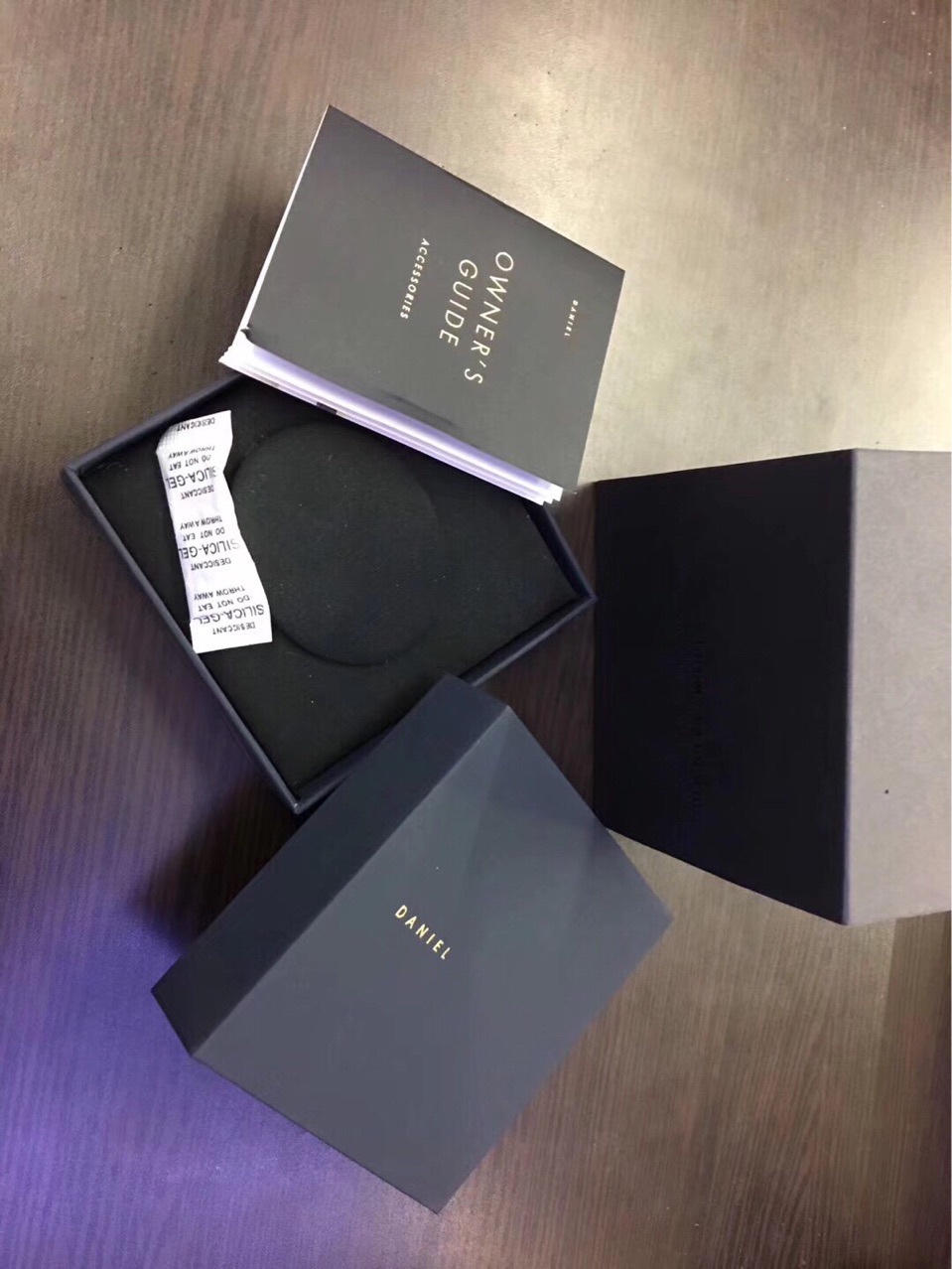 dw手镯盒黑色定制logo私人logo