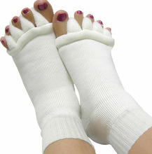 女士日式吸汗防臭按摩瑜伽分趾露脚趾袜时尚五趾袜白色