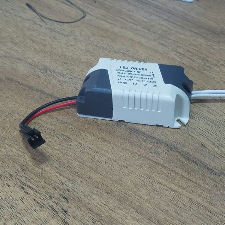 led驱动控制器4-7瓦恒流电源孔灯镇流器筒灯射灯整流变压器