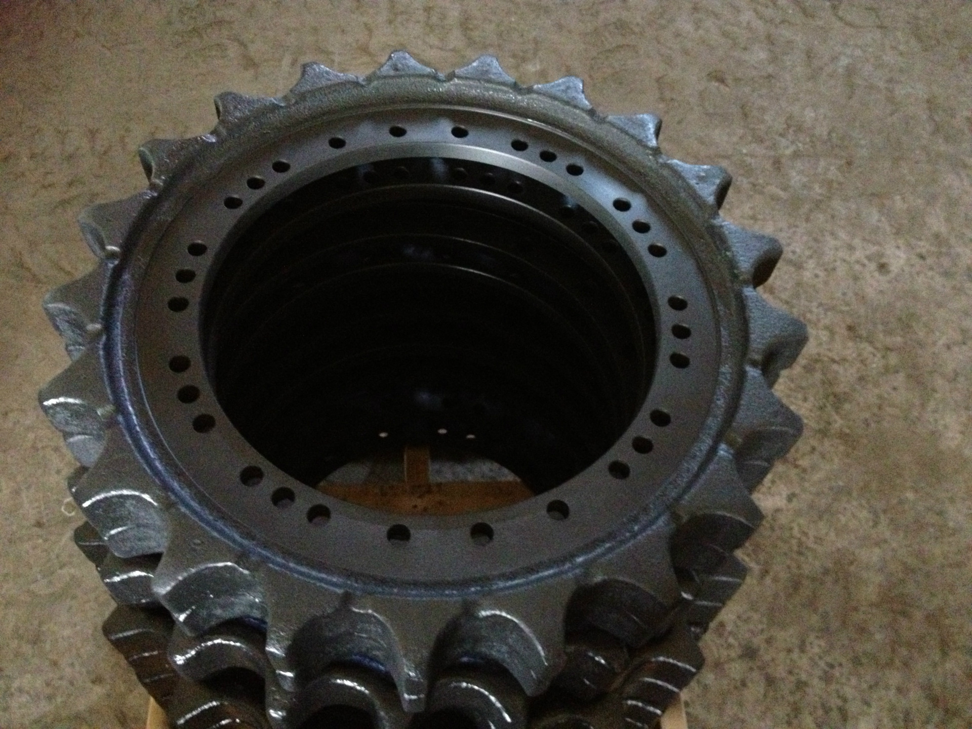 神钢挖掘机配件sk200-8-驱动齿圈泉州三一挖掘机四轮一带-阿里巴巴