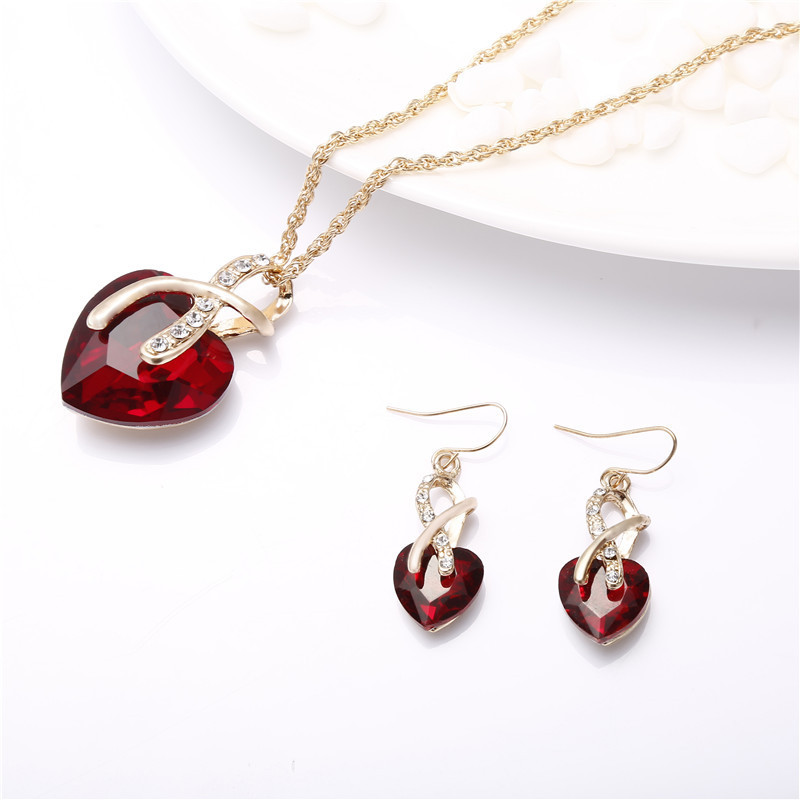 Foreign Trade Hot Selling Popular Ornament Heart Shaped Necklace Earrings Crystal Glass Jewelry Set