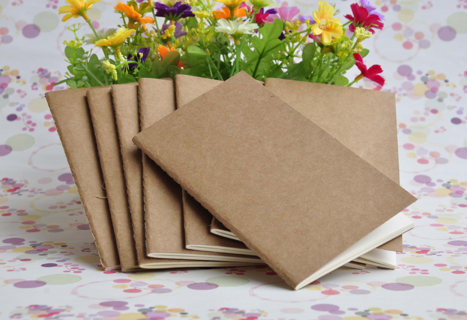 厂家直销 牛皮纸车线本 b5复古简约无印空白内页涂鸦日记记事本