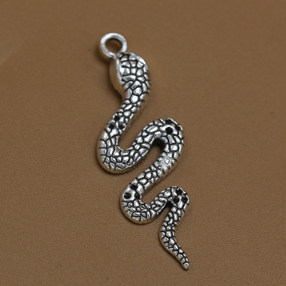 diy饰品配件 古银色蛇形吊坠 zakka风 十二生肖之蛇 手工配件批发