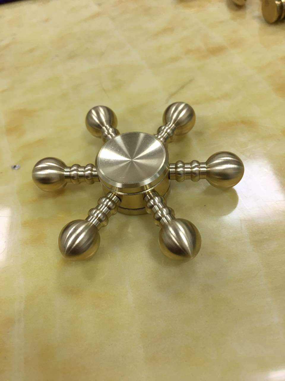 金刚六臂指尖陀螺 水滴手指陀螺 厂家直销六柱头海盗船舵陀螺六叶