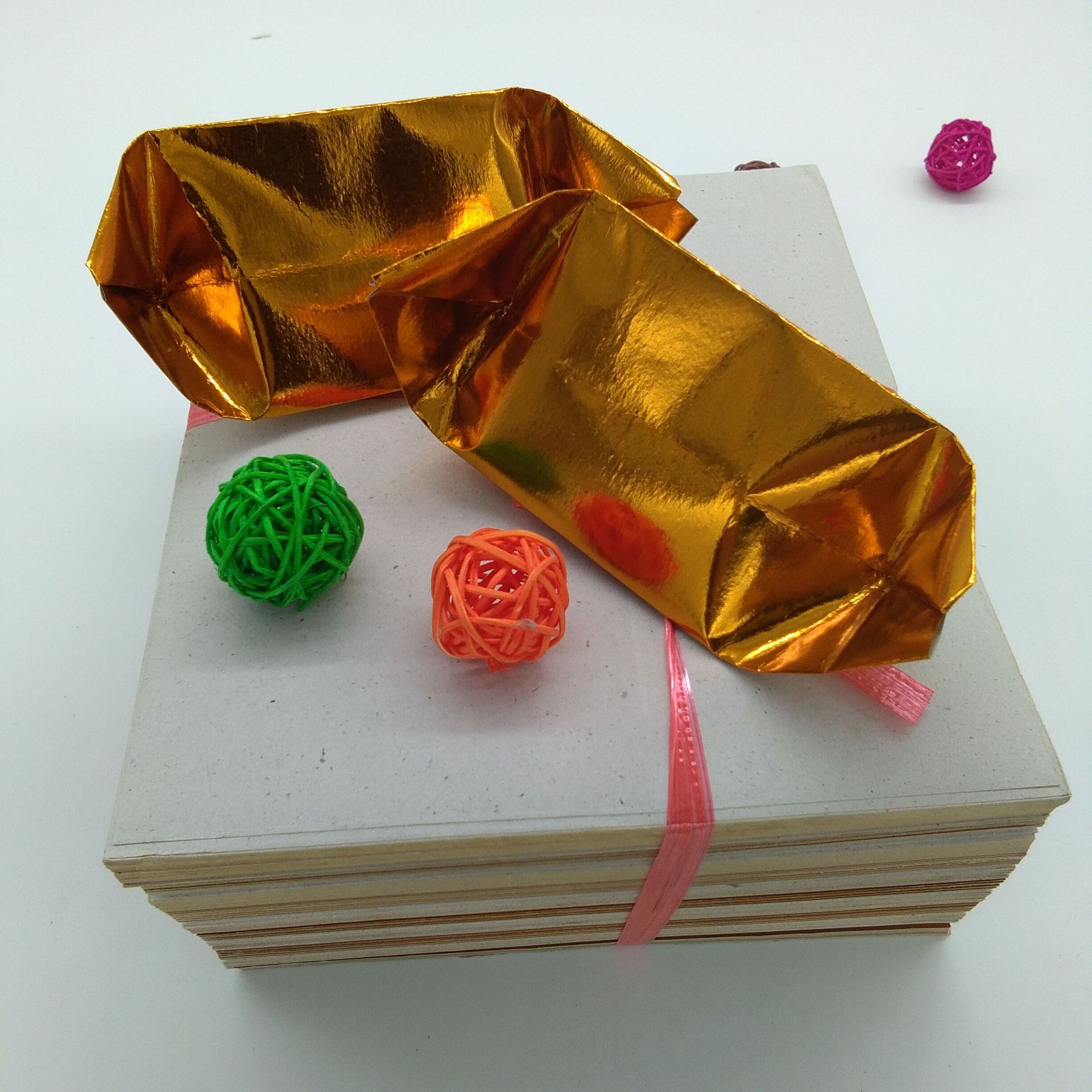 厂家批发金银元宝纸覆膜金箔纸折元宝纸19*22厘米佛教祭祀用品