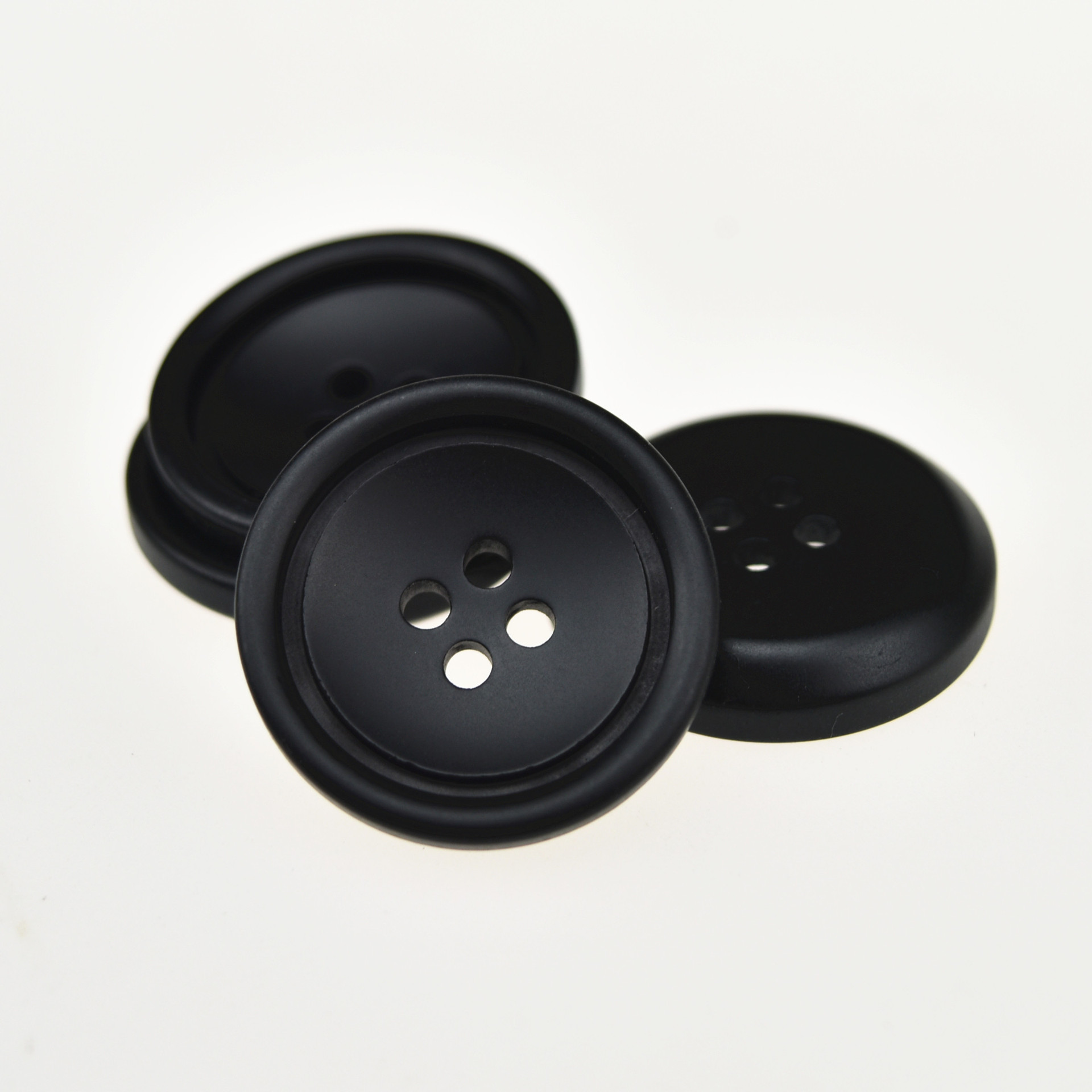 厂家直销碗型小圆边 喷漆磨砂黑色扣子 女装毛呢大衣皮衣树脂纽扣