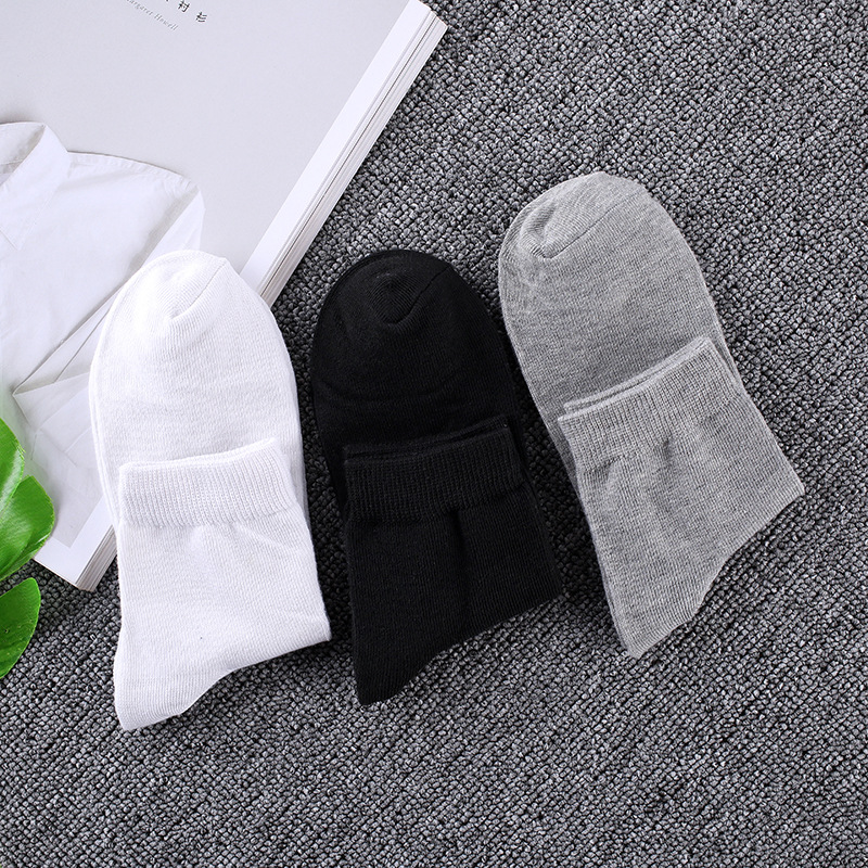 Four Seasons Solid Color Men's Versatile Business Polyester Cotton Socks Comfortable Solid Color Tube Socks Stall Socks Factory Wholesale