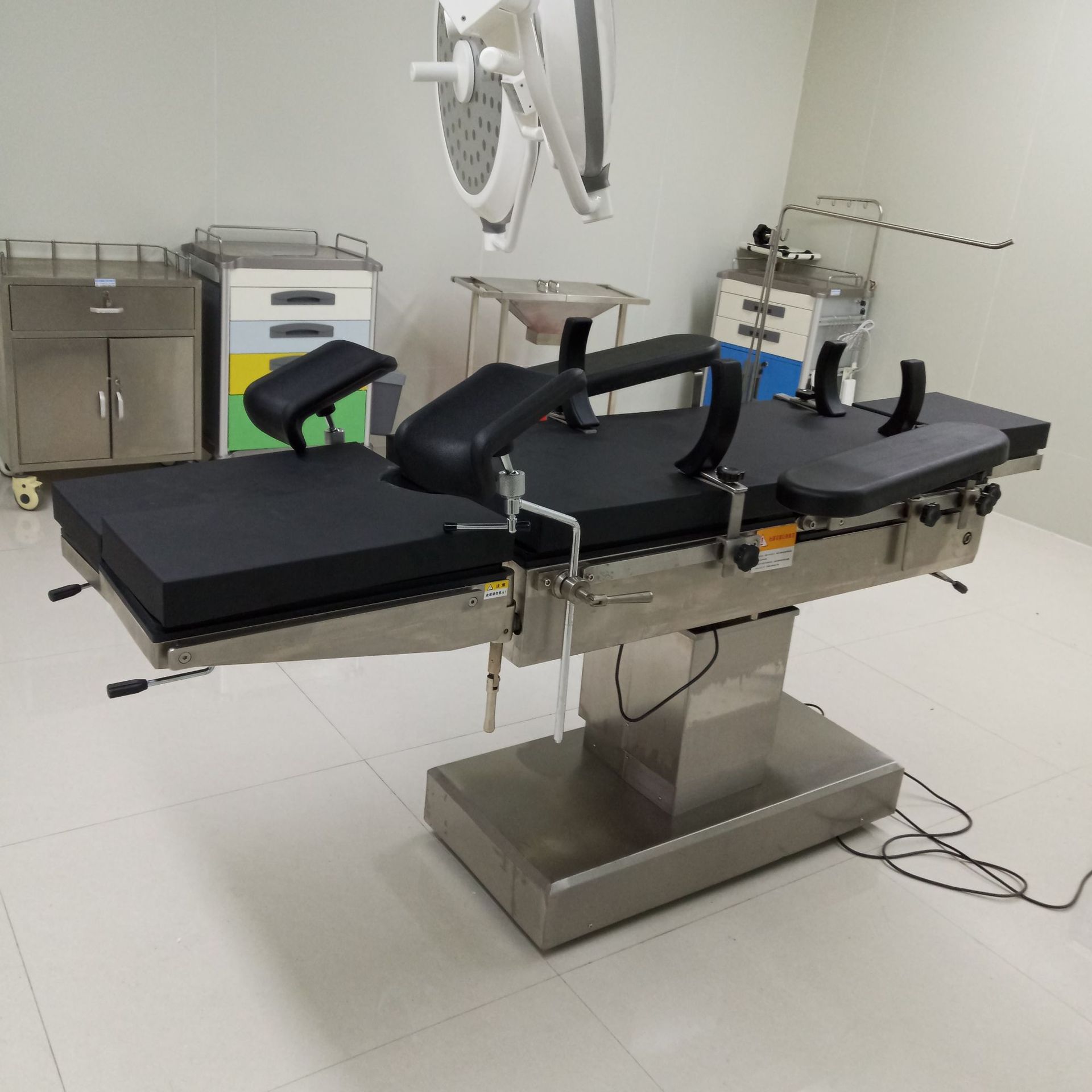 厂家直营三功能综合手术床简易骨科手术台医用电动妇科手术床