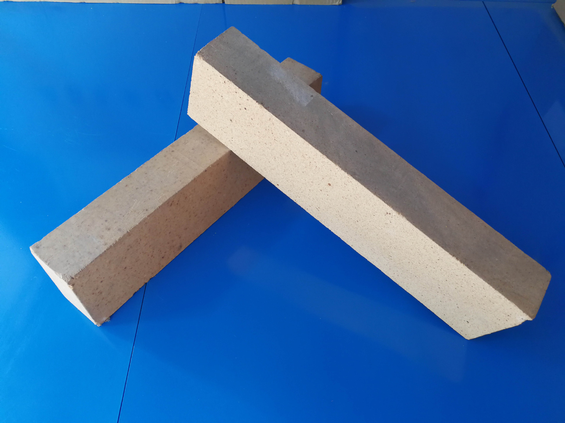 高铝砖高铝耐火砖高铝重质砖两枚条厂家直销