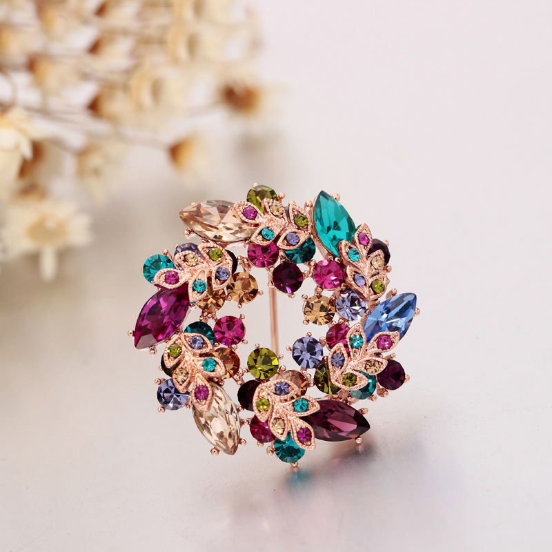 水晶紫荆花朵花环胸针七彩水钻花团锦簇胸花大衣别针
