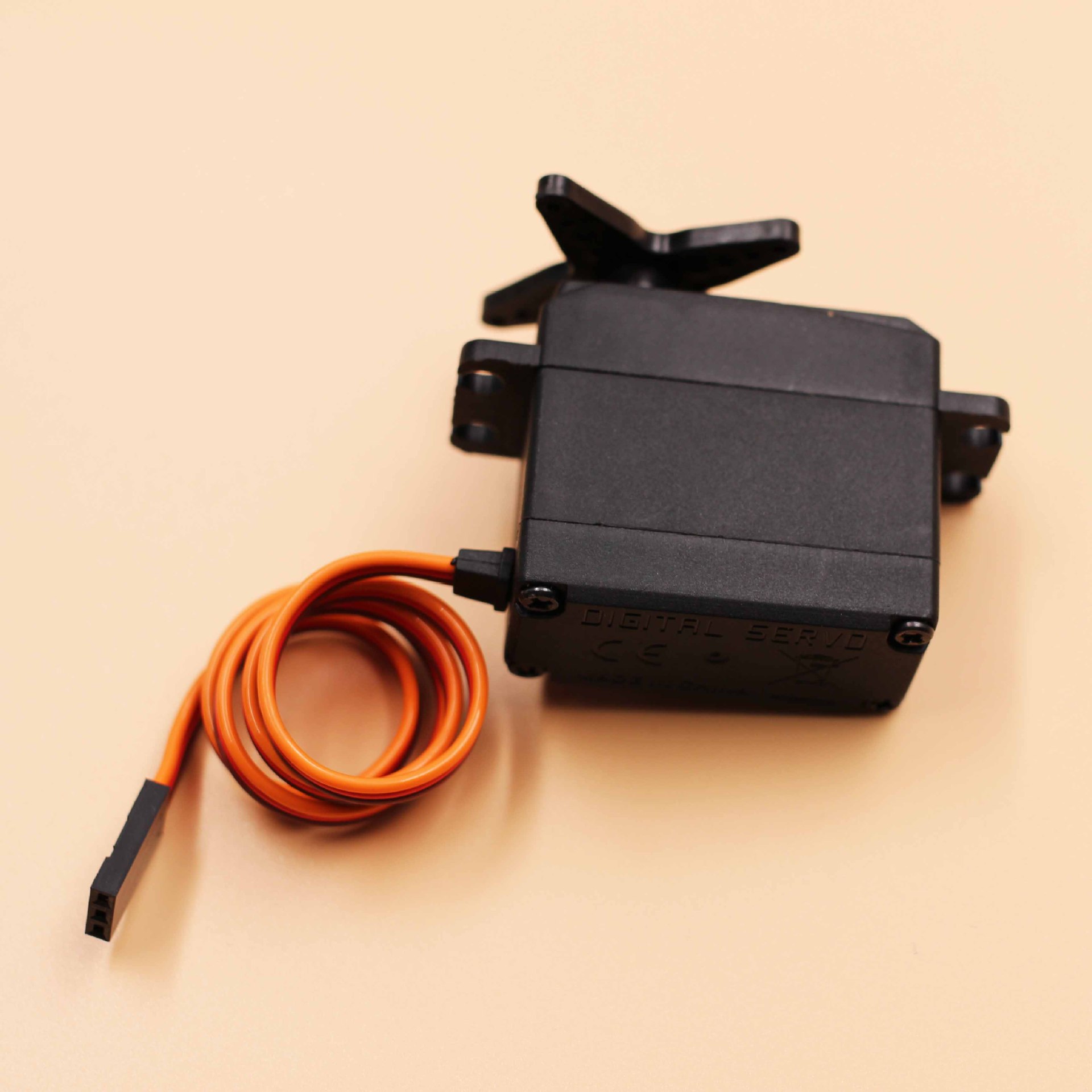 厂家直销6kg舵机金属齿轮遥控模型数字舵机航模舵机机器人手臂