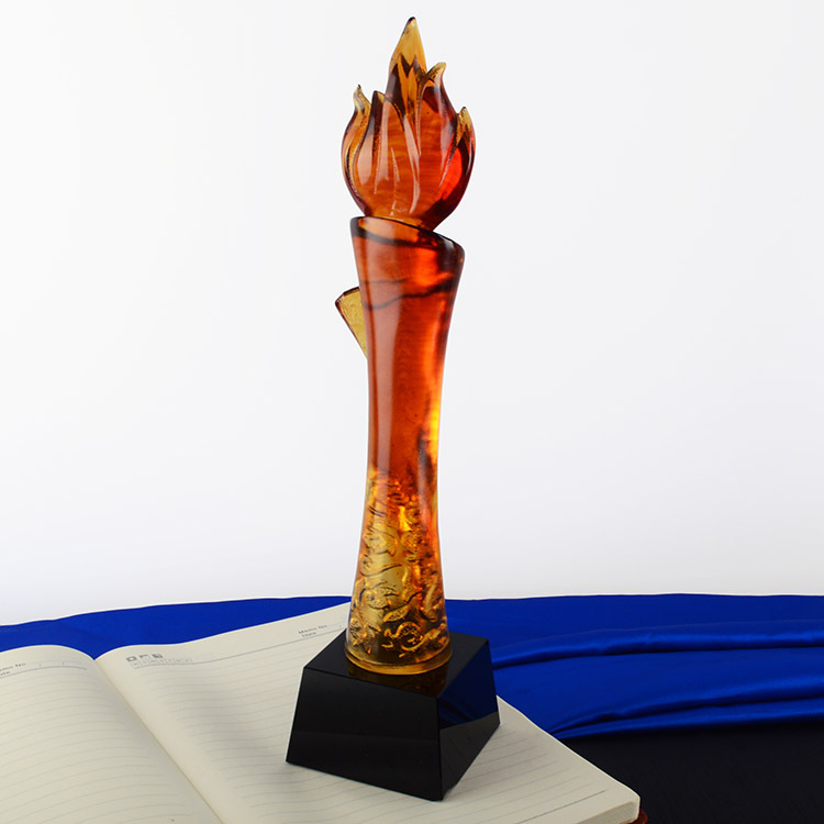 教师节烛光奖杯制作 琉璃奖杯 优秀奉献奖杯制作 拓荒牛奖杯制作