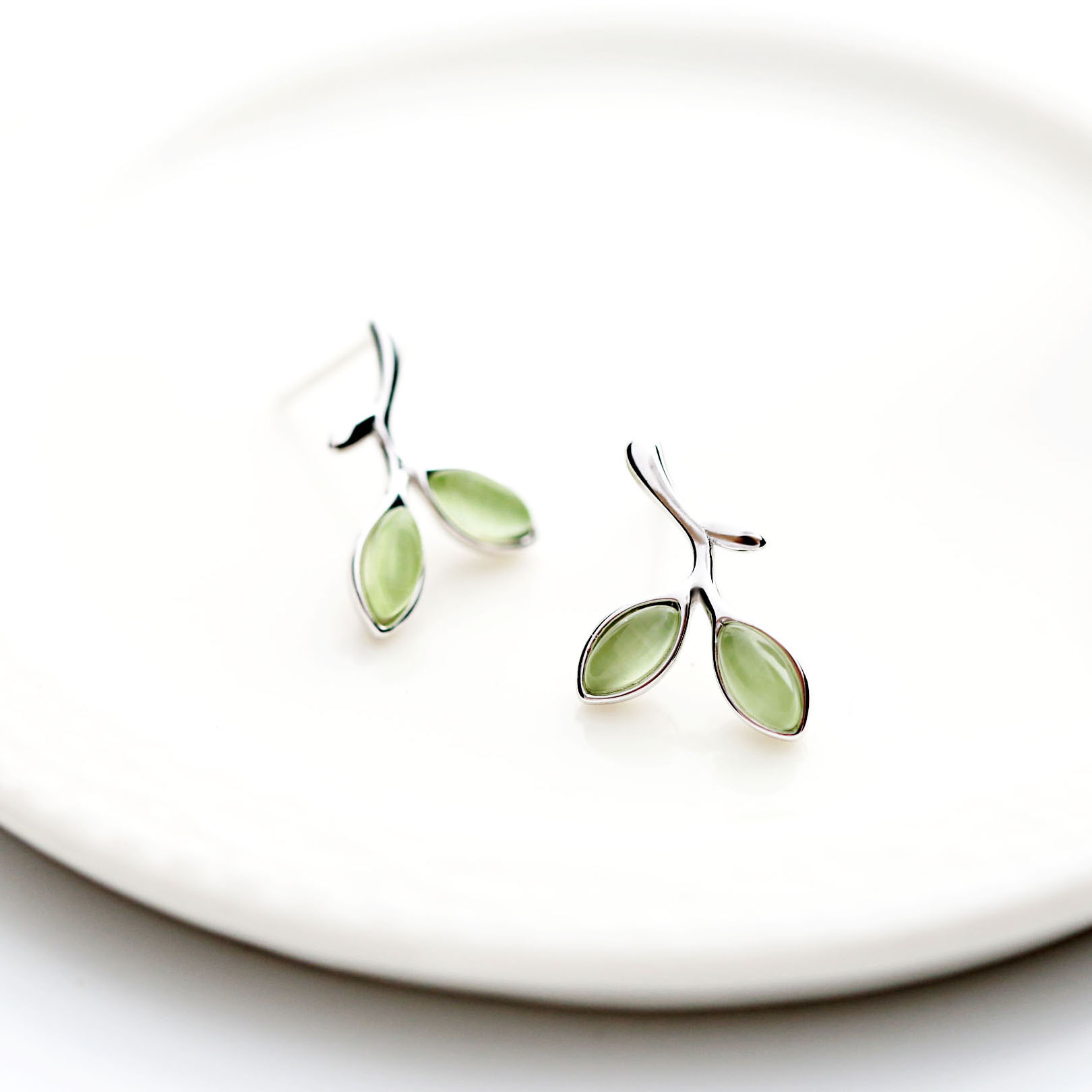 s925纯银韩版简约耳饰耳钉 小清新可爱嫩芽叶子耳钉 女批发