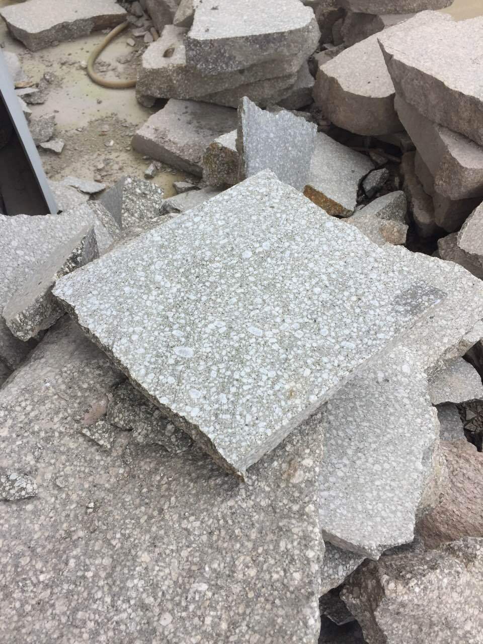 批发麦饭石不规则板麦饭石块麦饭石砖汗蒸房屋铺地贴墙