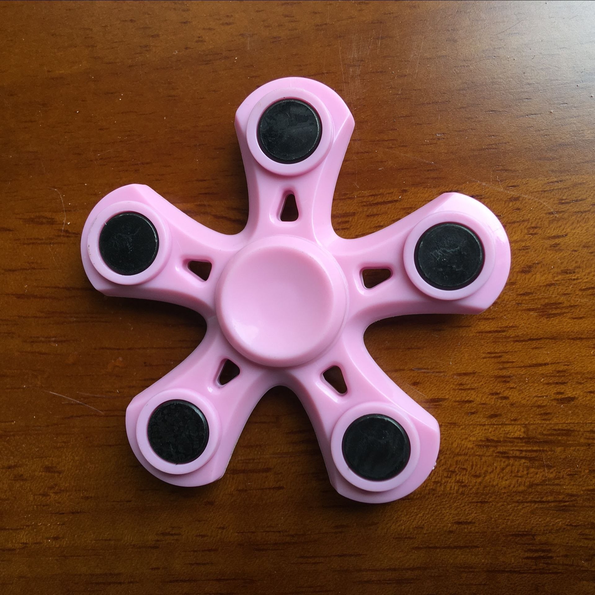 厂家直销现货指尖五叶刀锋六叶刀锋旋转陀螺五角六角减压玩具