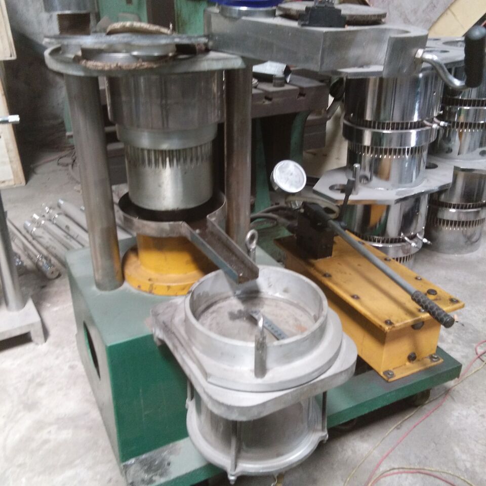 全自动芝麻榨油机 小型芝麻香油机 快速桶式液压芝麻香油机厂家