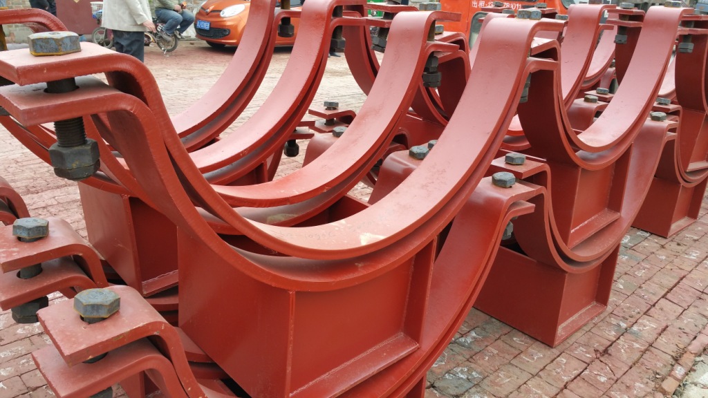 厂家直销碳钢保冷管托 大型合金钢固定管托 隔热固定支座滑动管托