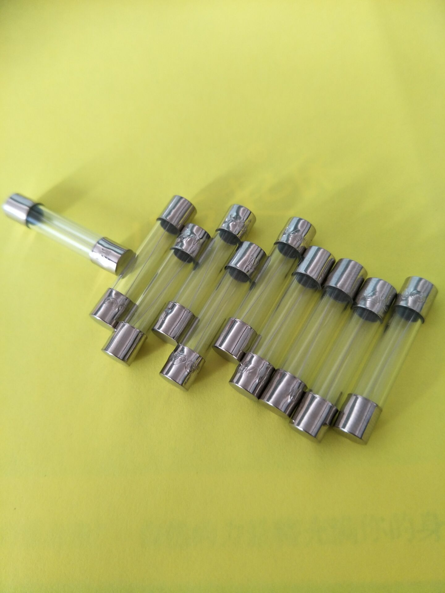 执行标准美标熔断速度f/快速形状平头管状电压特性250v体积6x30用途电